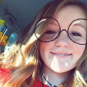 Meet your Posher, Libby